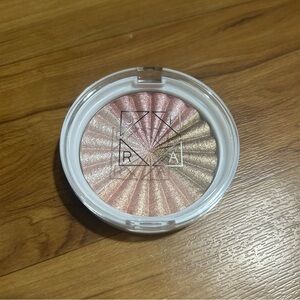 OFRA X’s & Glow’s Highlighter